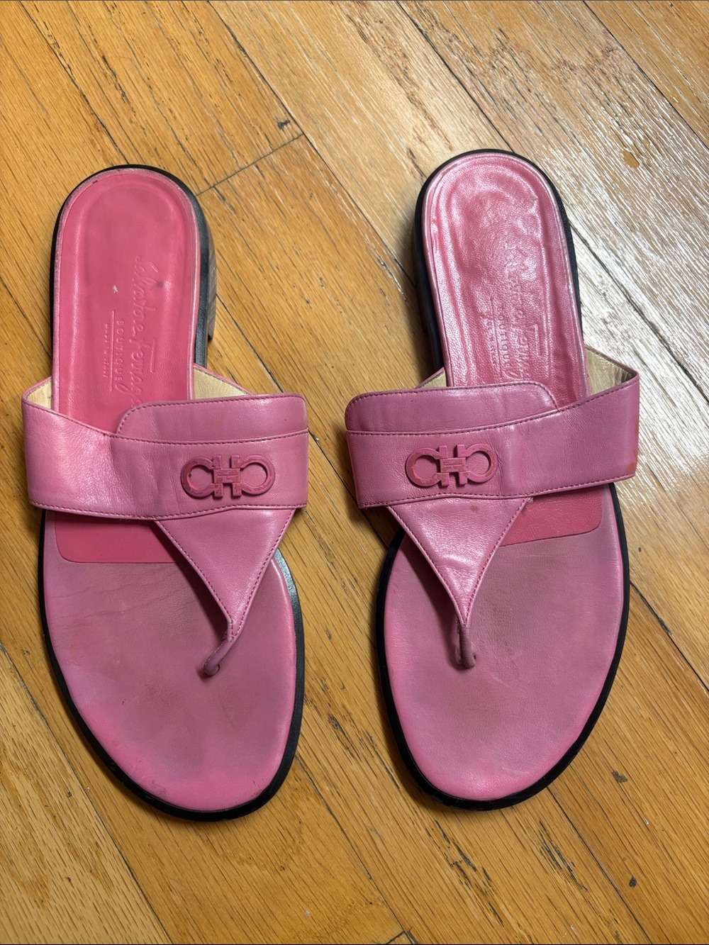 Salvatore Ferragamo Pink Leather Thong Slide Sandals 10.5